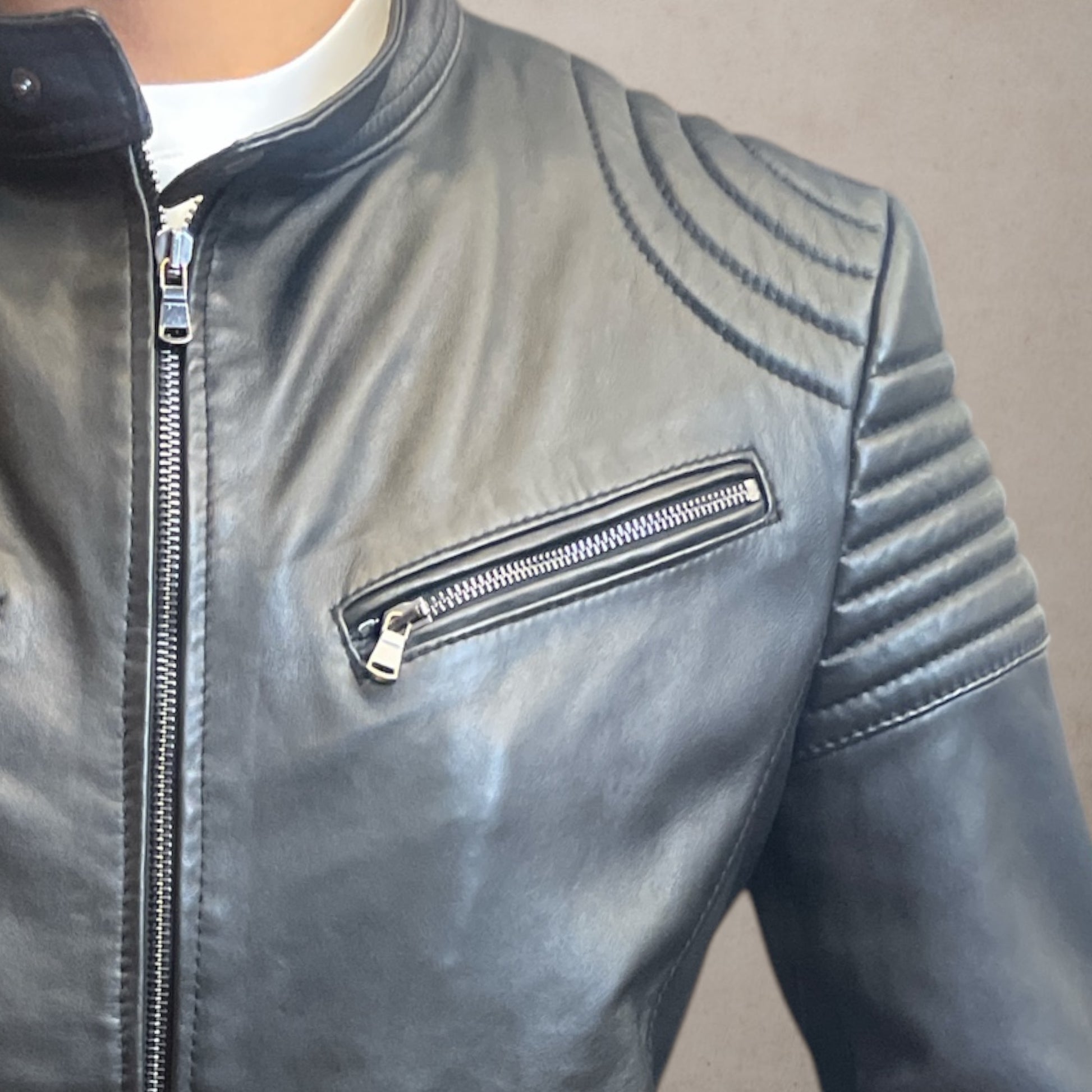 Biker Black Leather Jacket - Vaturi
