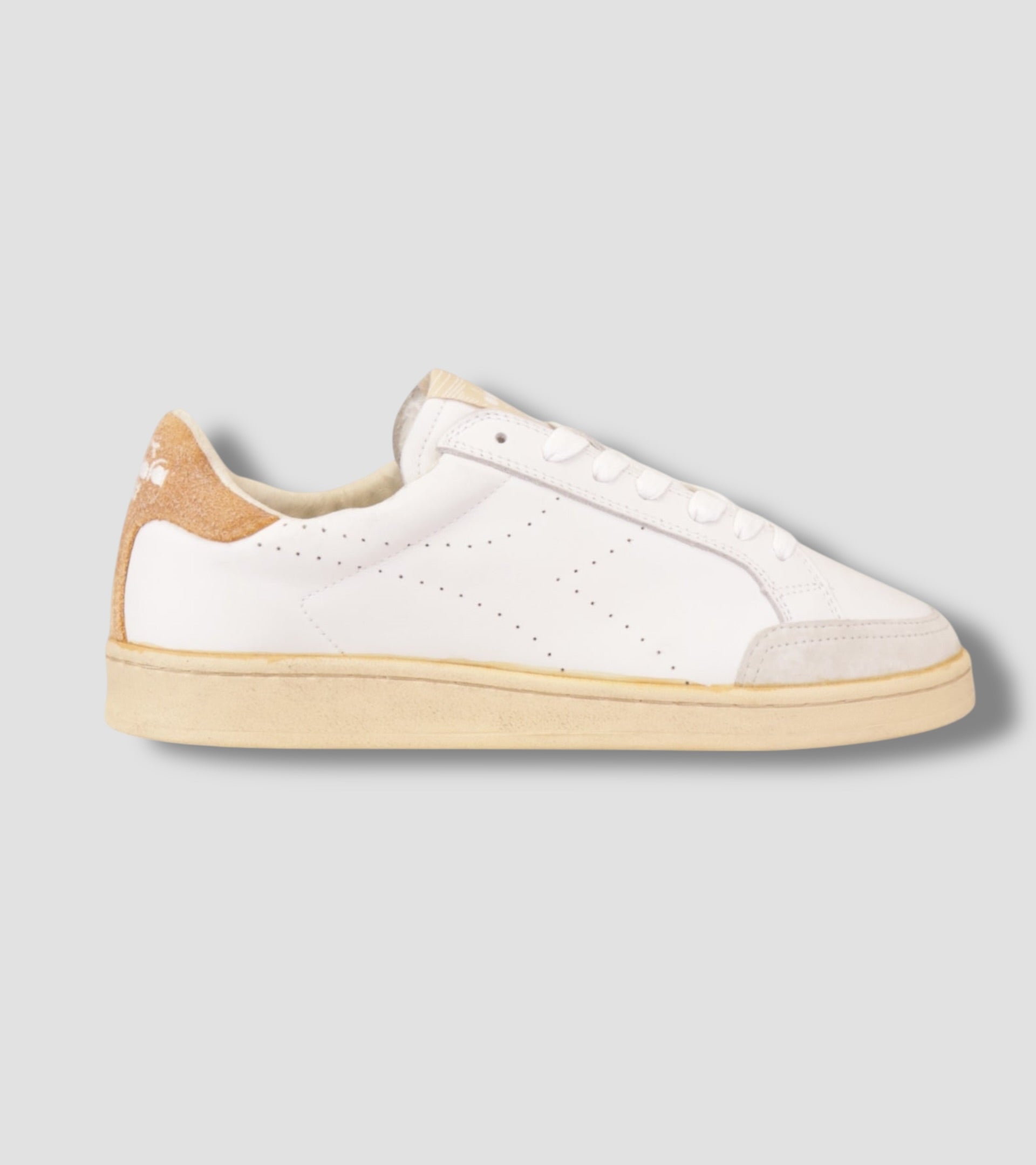 Prestige  Plain Used  White and Hazelnut - Vaturi