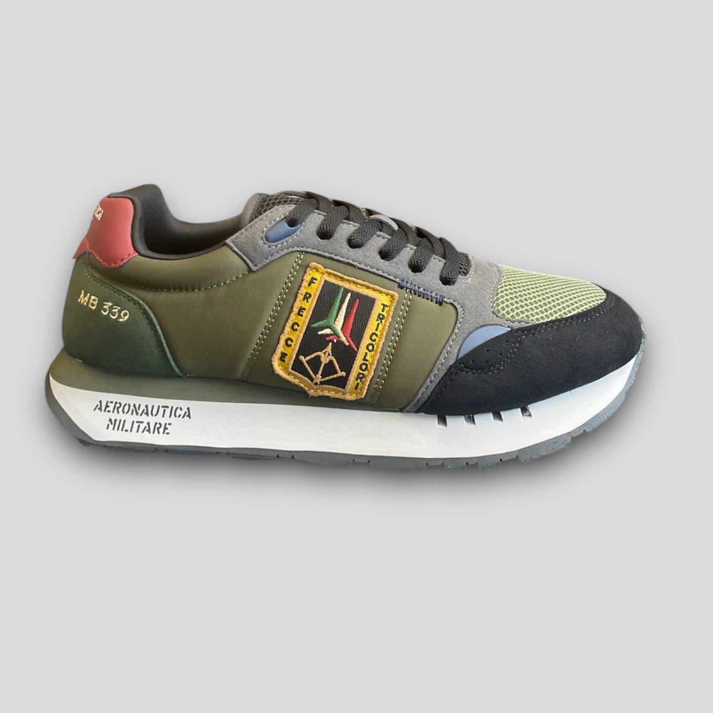 Sneakers Frecce Nero e Verde Militare