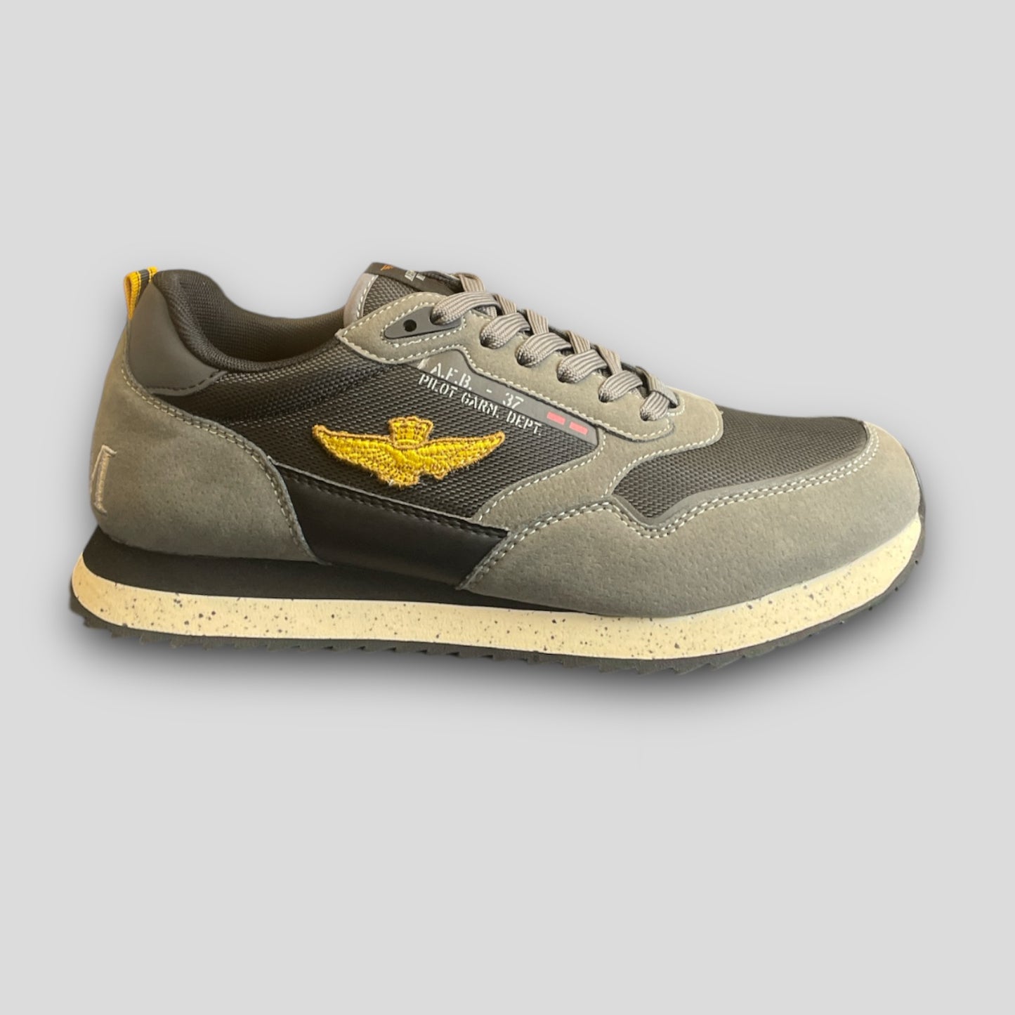 Sneakers Golden Eagle Grigio e Retro