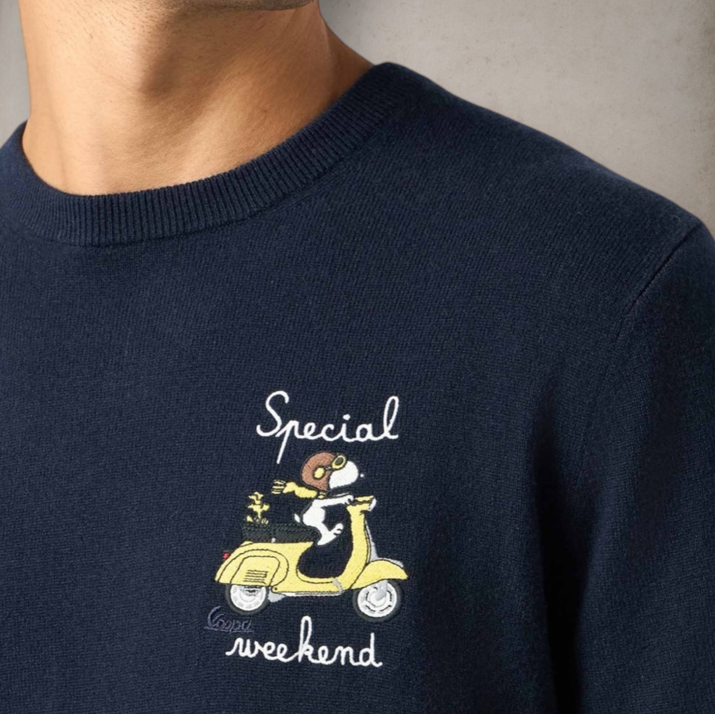 Maglione blu Snoopy Speciale Weekend Ricamo